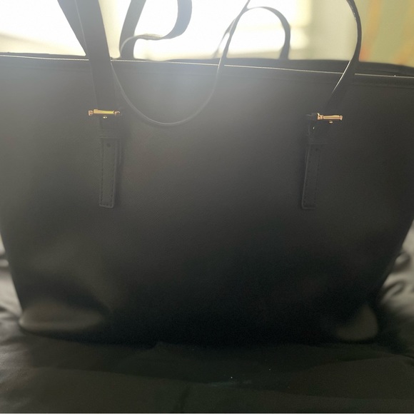 Michael Kors Large Tote - Picture 3 of 6